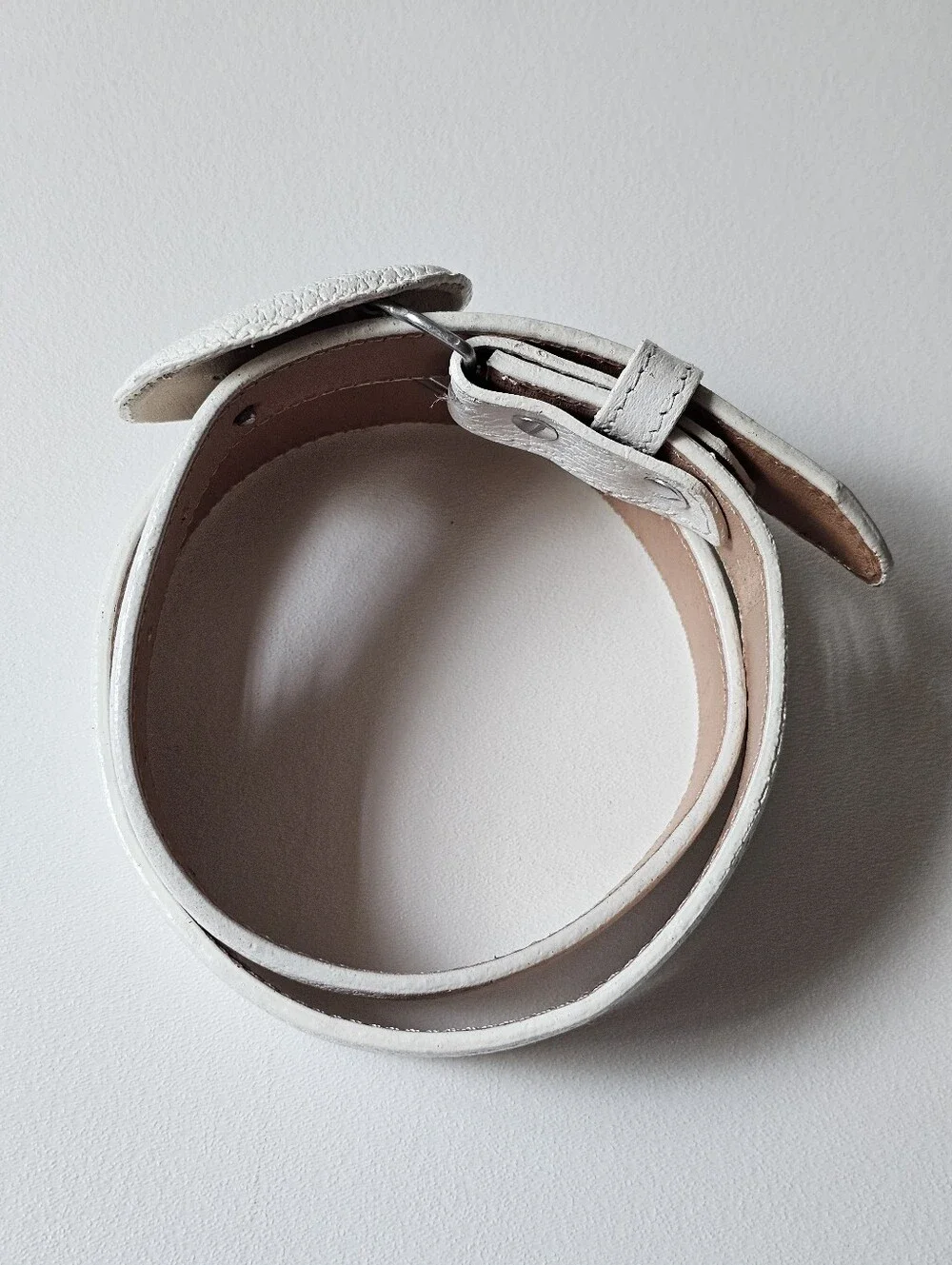 Cuatrero White Pebbled Leather Belt Oval Covered Buckle Size 30 Made in Mexico